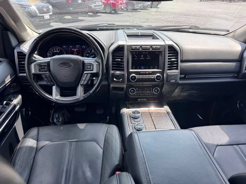 Used 2019 Ford Expedition Platinum AWD/4WD image 6