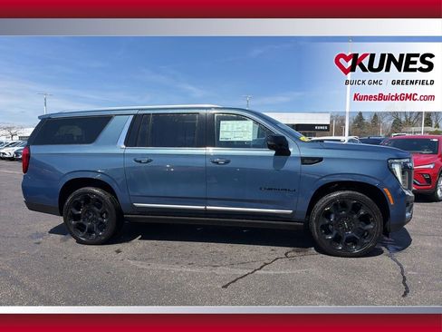 New 2026 GMC Yukon XL Denali w/ Denali Reserve Package image 2