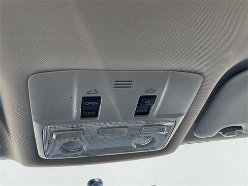 Used 2016 Toyota Corolla S Premium image 30