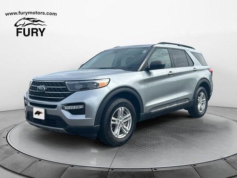 Used 2022 Ford Explorer XLT w/ Equipment Group 202A AWD/4WD image 7