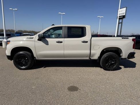 New 2026 Chevrolet Silverado 1500 Custom Trail Boss w/ Dark Appearance Package image 5