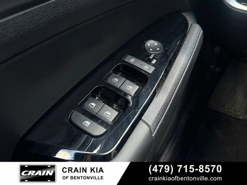 Certified 2025 Kia Sportage EX w/ Premium Package AWD/4WD image 10