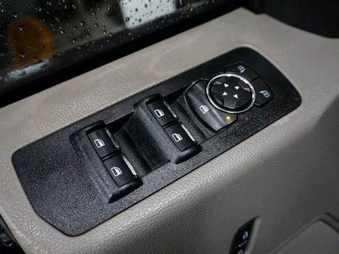 Used 2017 Ford F150 XLT image 11