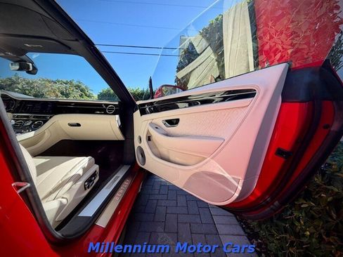 Used 2023 Bentley Continental GT V8 AWD/4WD image 28