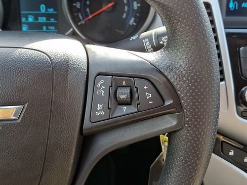 Used 2013 Chevrolet Cruze LS FWD image 22