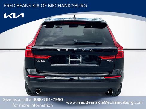 Used 2021 Volvo XC60 T5 Momentum w/ Premium Package AWD/4WD image 6