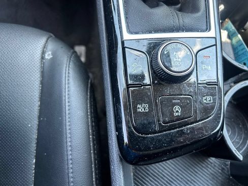 Certified 2024 Kia Sportage EX AWD/4WD image 15