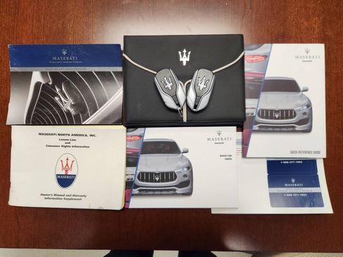 Used 2017 Maserati Levante w/ Luxury Package AWD/4WD image 11