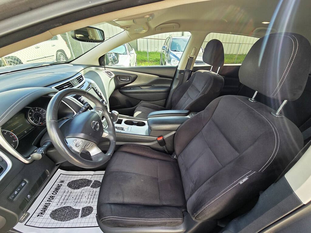 Used 2018 Nissan Murano SV AWD/4WD image 11