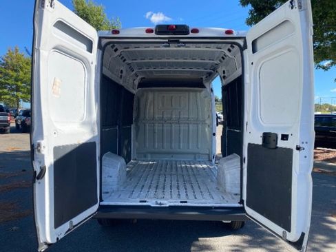 Used 2018 RAM ProMaster 2500 image 14