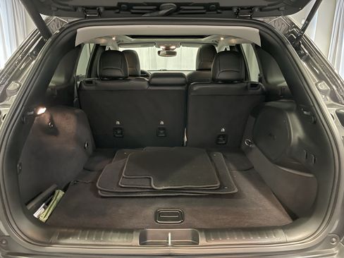 Used 2022 Jeep Cherokee Limited w/ Elite Package AWD/4WD image 27
