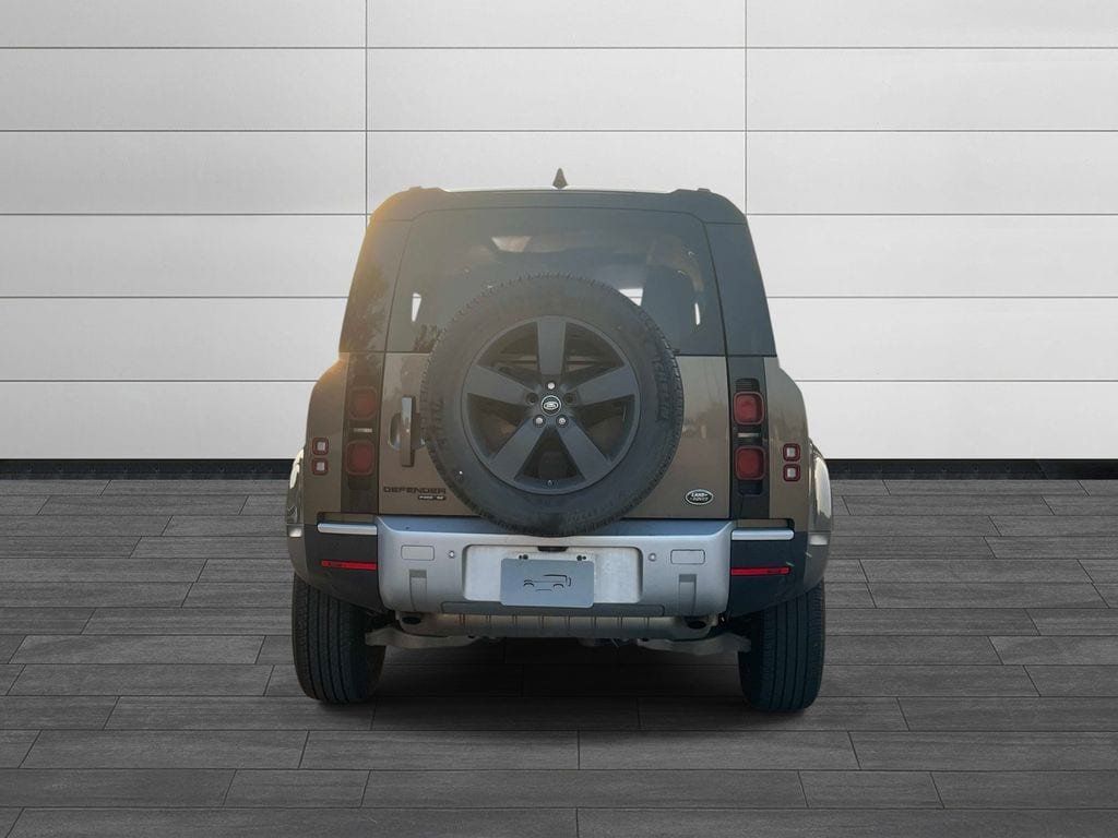 Used 2020 Land Rover Defender 110 SE AWD/4WD image 4