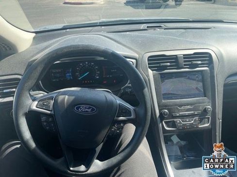 Used 2020 Ford Fusion SE FWD image 9