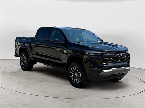 Used 2023 Chevrolet Colorado Z71 w/ Z71 Convenience Package 2 image 7