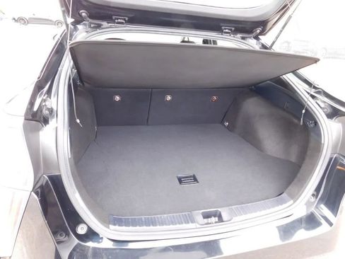 Used 2016 Toyota Prius Two image 6