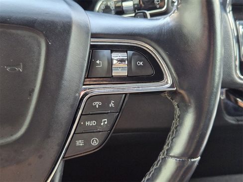 Used 2023 Lincoln Navigator Reserve image 27