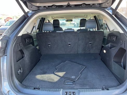 Used 2024 Ford Edge SEL w/ Sport Appearance Package image 21