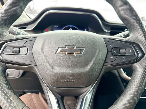 Used 2023 Chevrolet Bolt EUV LT image 18