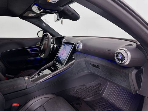 New 2026 Mercedes-Benz SL 63 AMG S e Performance 4MATIC image 28
