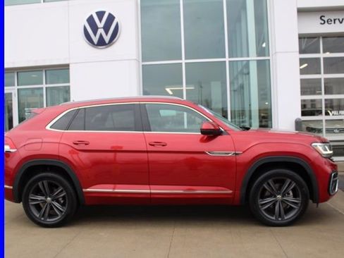 Used 2022 Volkswagen Atlas Cross Sport SEL R-Line image 5