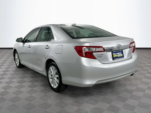 Used 2014 Toyota Camry XLE w/ Leather Package FWD image 5