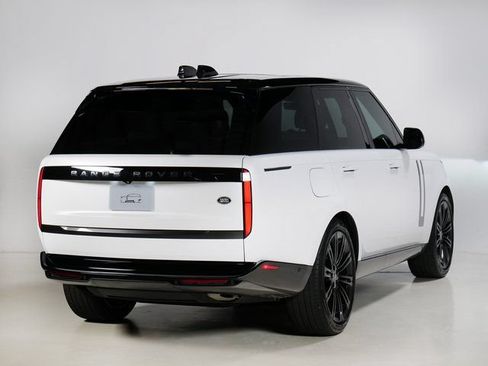 Certified 2023 Land Rover Range Rover SE AWD/4WD image 2