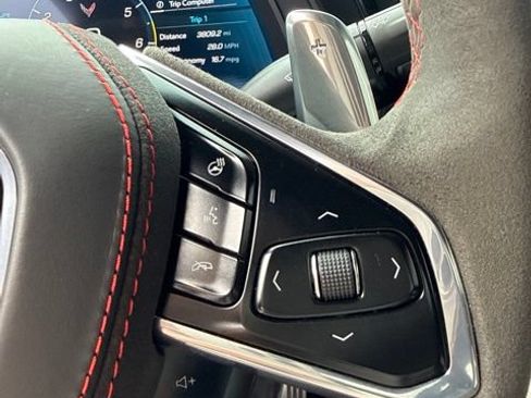 Used 2023 Chevrolet Corvette Stingray Premium Conv w/ Z51 Performance Package RWD image 23