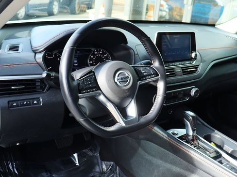 Used 2020 Nissan Altima 2.5 SR image 38