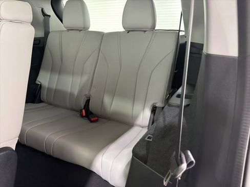 Certified 2023 Acura MDX SH-AWD w/ Technology Package image 19