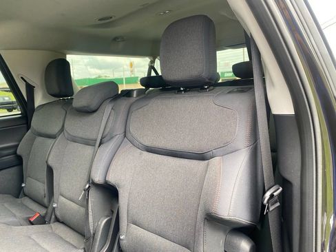 Used 2025 Ford Expedition Max Active AWD/4WD image 27