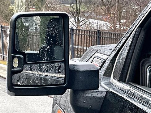 Used 2023 GMC Sierra 3500 Denali w/ Denali Ultimate Package image 13