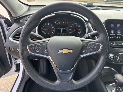 Used 2024 Chevrolet Malibu LT image 21