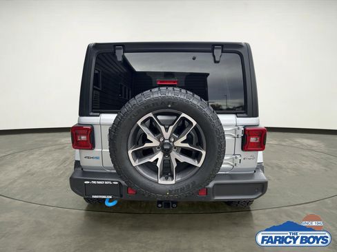 Used 2024 Jeep Wrangler Sport S w/ Convenience Group image 3