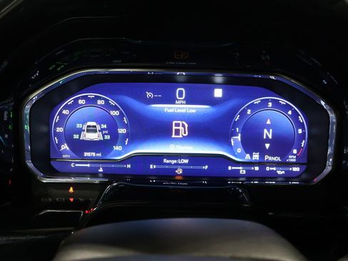 Used 2023 Chevrolet Silverado 1500 LT image 38