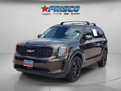 Used 2022 Kia Telluride EX w/ EX Premium Package AWD/4WD image 3