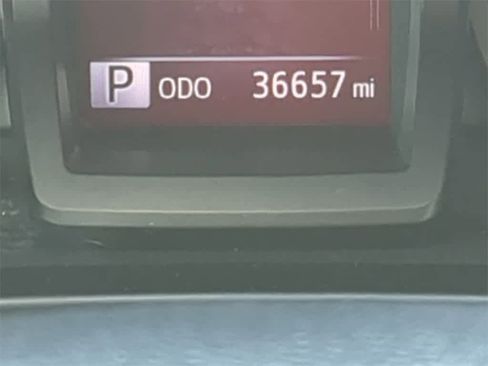 Used 2020 Toyota Tacoma SR image 30