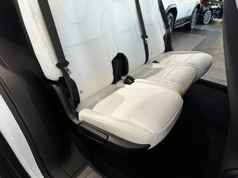 Used 2019 Tesla Model X Long Range AWD/4WD image 16