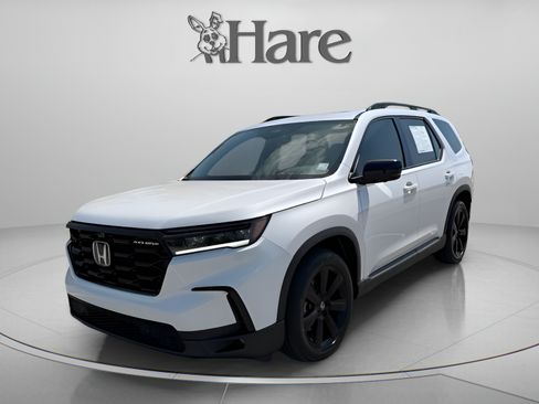 Used 2025 Honda Pilot Black Edition image 1