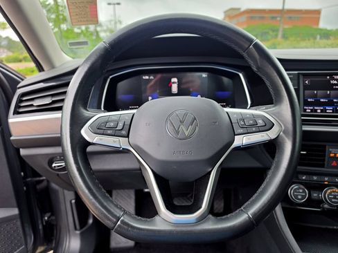Used 2024 Volkswagen Jetta SE FWD image 29