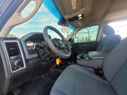 Used 2017 RAM 2500 Tradesman w/ Chrome Appearance Group AWD/4WD image 16