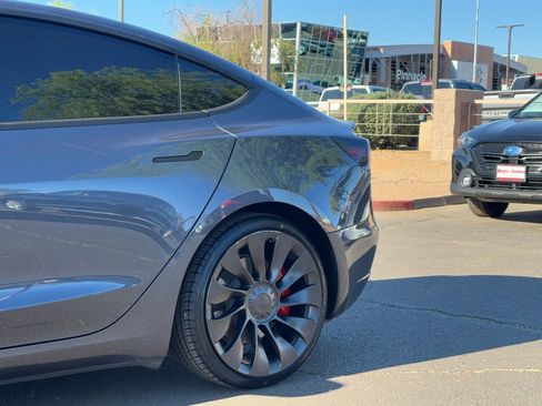 Used 2023 Tesla Model 3 Performance image 9