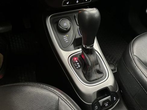 Used 2018 Jeep Compass Latitude w/ Cold Weather Group AWD/4WD image 23