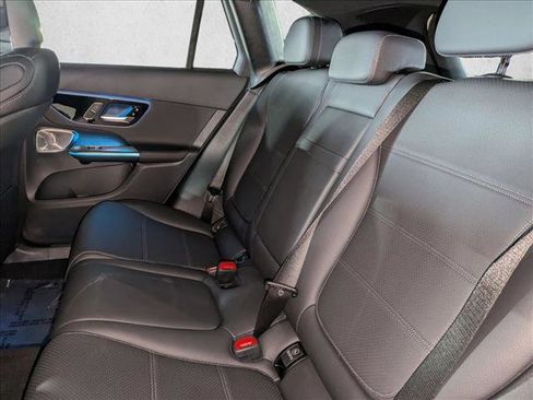 Certified 2025 Mercedes-Benz GLC 300 image 18