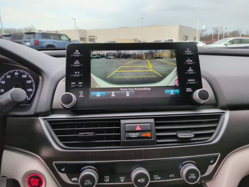 Used 2019 Honda Accord EX-L image 11