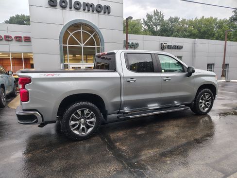 Used 2025 Chevrolet Silverado 1500 LT w/ Max Trailering Package AWD/4WD image 12