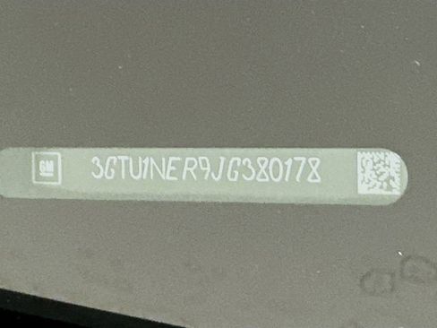 Used 2018 GMC Sierra 1500 SLT w/ Enhanced Driver Alert Package image 33