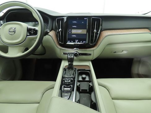 Used 2019 Volvo XC60 T5 Inscription w/ Protection Package Premier image 13