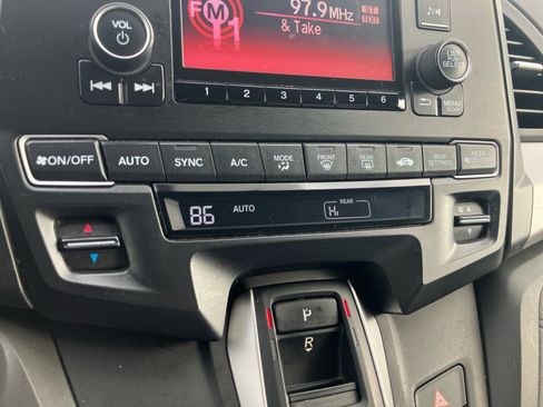 Used 2019 Honda Odyssey LX image 21