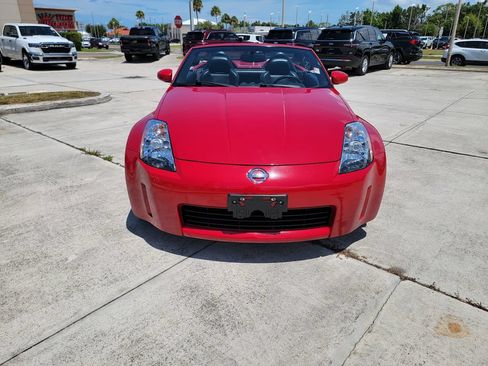 Used 2005 Nissan 350Z Touring RWD image 9