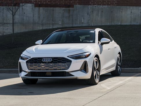 Certified 2025 Audi A5 2.0T Premium w/ Convenience Package image 7